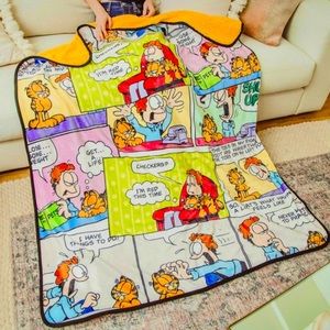 Garfield Comic Panels Throw Blanket